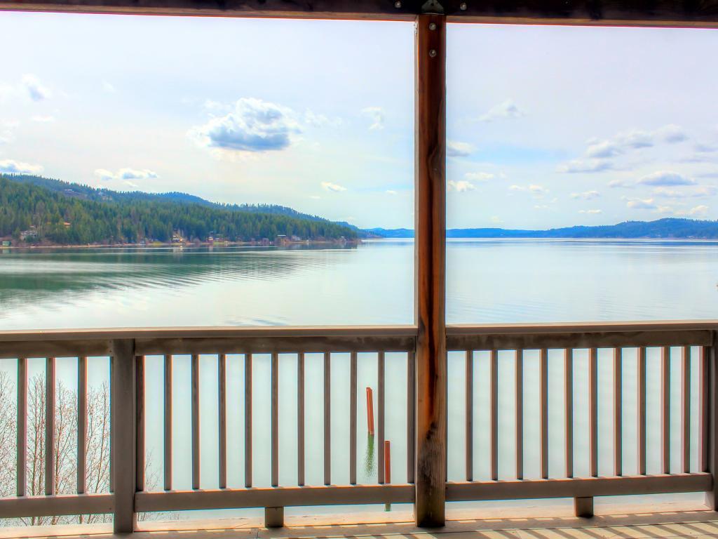 Beautiful Lake Coeur D'Alene Cabin On The Bay Mica Bagian luar foto